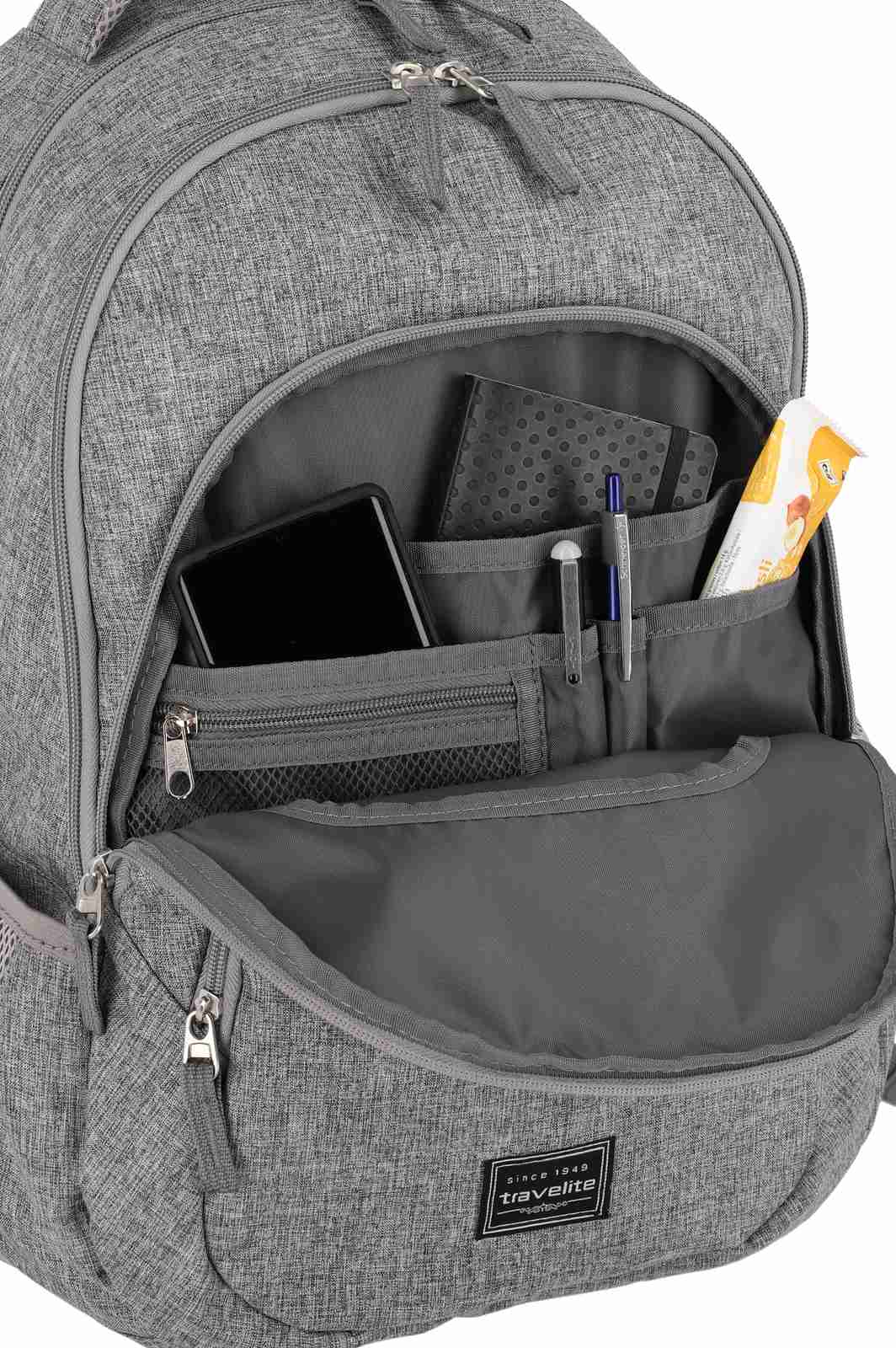 Travelite Basics Backpack Melange | Dagrugzak 96308 03 lichtgrijs voorvak 2