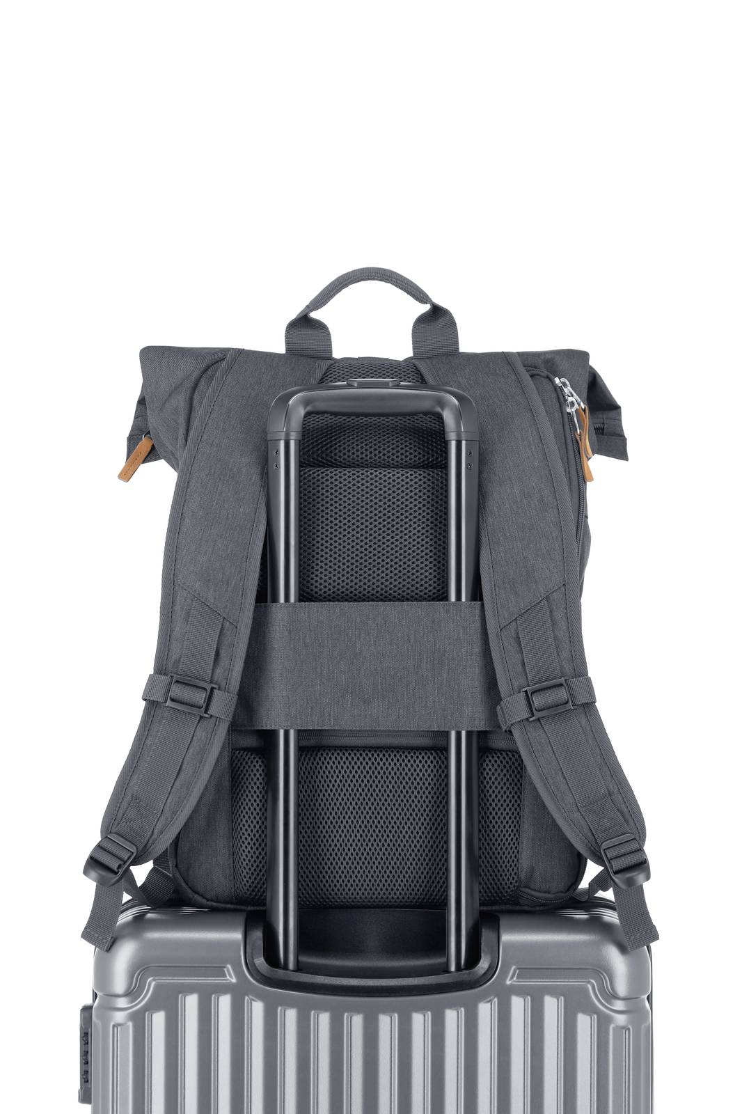 Travelite Basics Rollup Backpack 35 liter 96310 05 anthracite smart sleeve