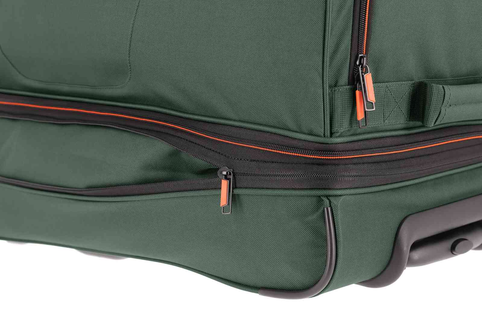 Travelite Basics Wheeled Duffle 70 Expandable 82 liter 96276 80 donkergroen detail